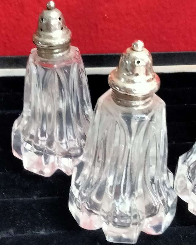 SALTS - 4 FB Rogers Crystal Japan glass salt+pepper shakers + EPNS* Lids+