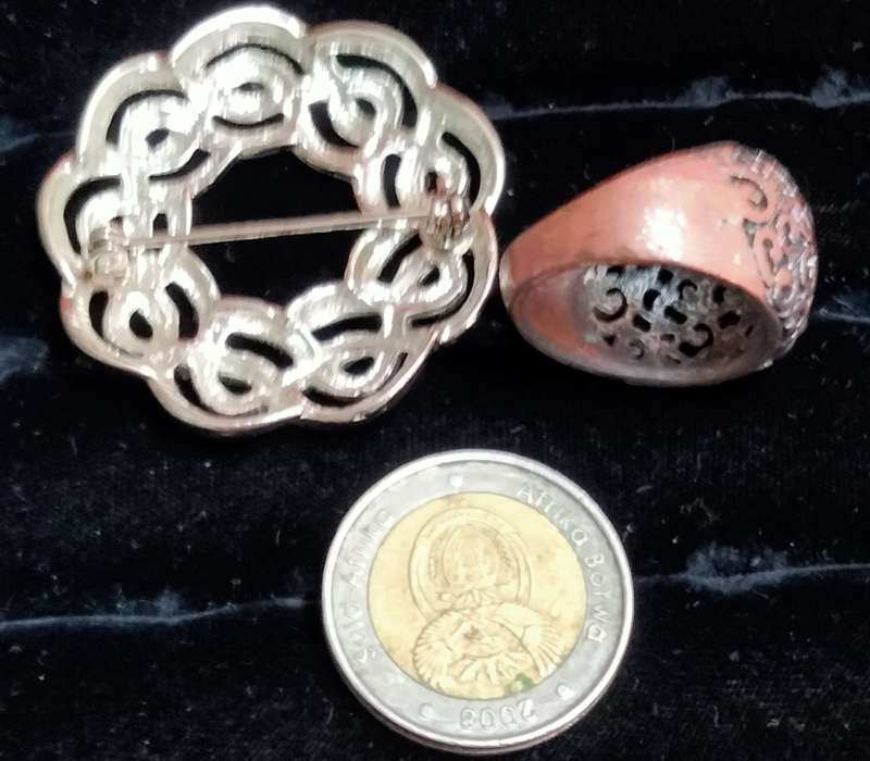 BROOCH SilvCeltic knot  Circle brooch+ Vintage ring cop metal LOOK At My BUY NOW LISTINGS NO WAITING