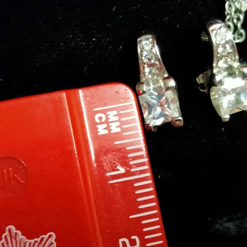 Carlo Zucconi*CZ Diamond Collection Cubic Zirconia*Necklace+SILVER Chain silver tone in original box