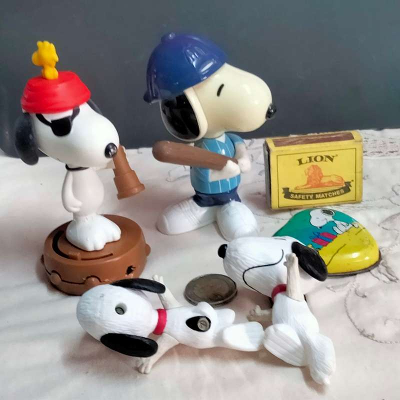 McDonald`s figurines SNOOPY Pirate Base Ball player 2 Same Look at my Buy Now listings No Waiting