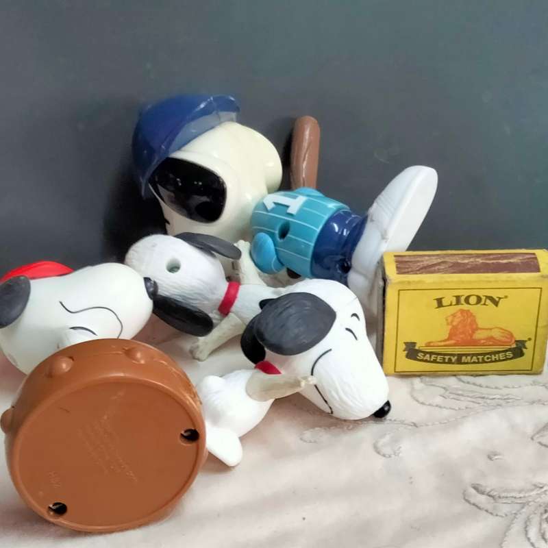 McDonald`s figurines SNOOPY Pirate Base Ball player 2 Same Look at my Buy Now listings No Waiting