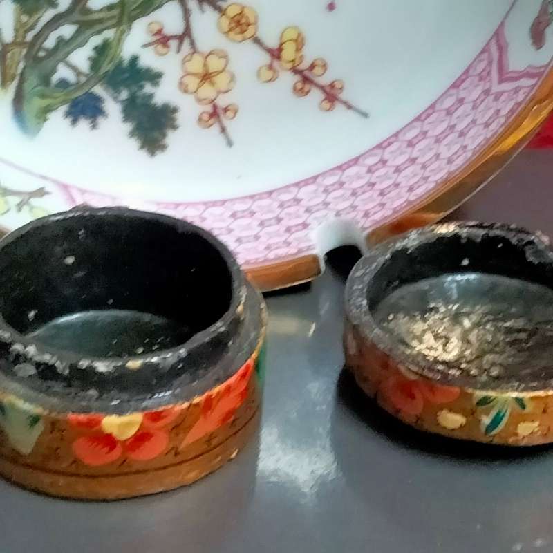 Oriental Ashtray Script Signed Floral Gilt + Paper Mache Pill box  Look at my Buy Now No Wa
