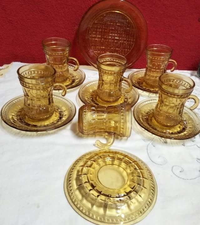 6 Amber glass Cups+saucers small* hook handle Turkish style LOOK At All My BUY NOW ltems NO WAITING