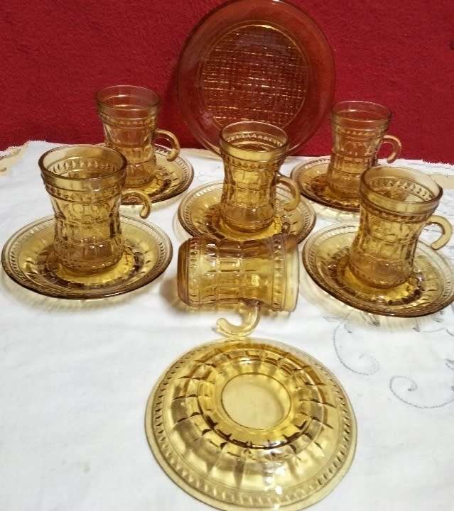 6 Amber glass Cups+saucers small* hook handle Turkish style LOOK At All My BUY NOW ltems NO WAITING