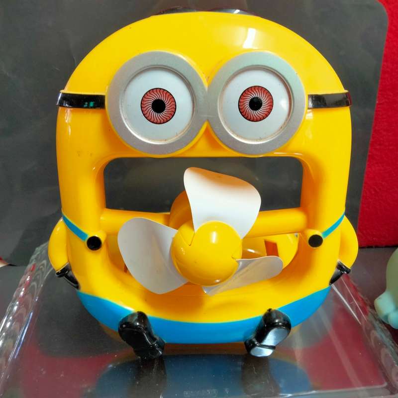 MINION Fan hard plastic NOT working  Look at my Buy Now listings No Waiting