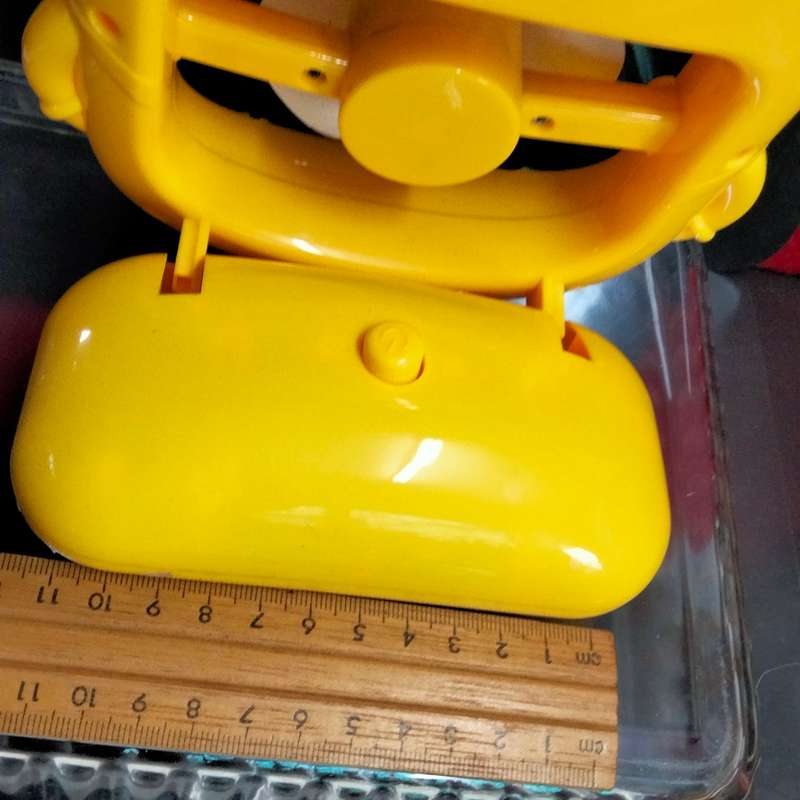 MINION Fan hard plastic NOT working  Look at my Buy Now listings No Waiting