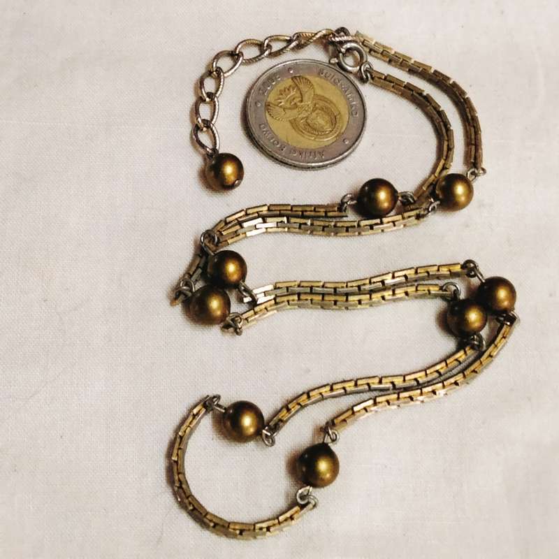 Necklace circa1950/6Os Chain Gold Metal links thin silver in middle links Gold balls spacers acrylic