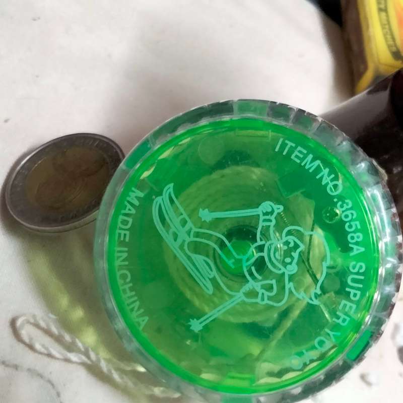 1 IGNTR Liquid Adrenaline PIXAR Disney Jackson+ CASTRO White Red 28 on+Super Yo Yo green