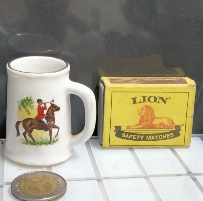 Tot Measures porcelain picture of horse + rider