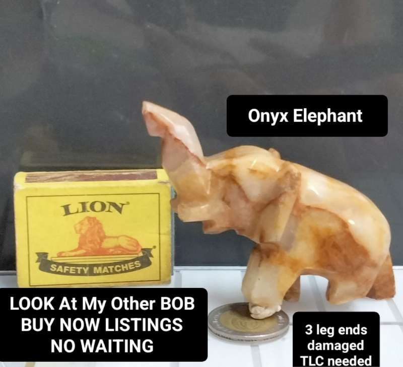 1 ONYX semi precious gemstone Elephant figurine Small  Note 3 feet damage still nice item