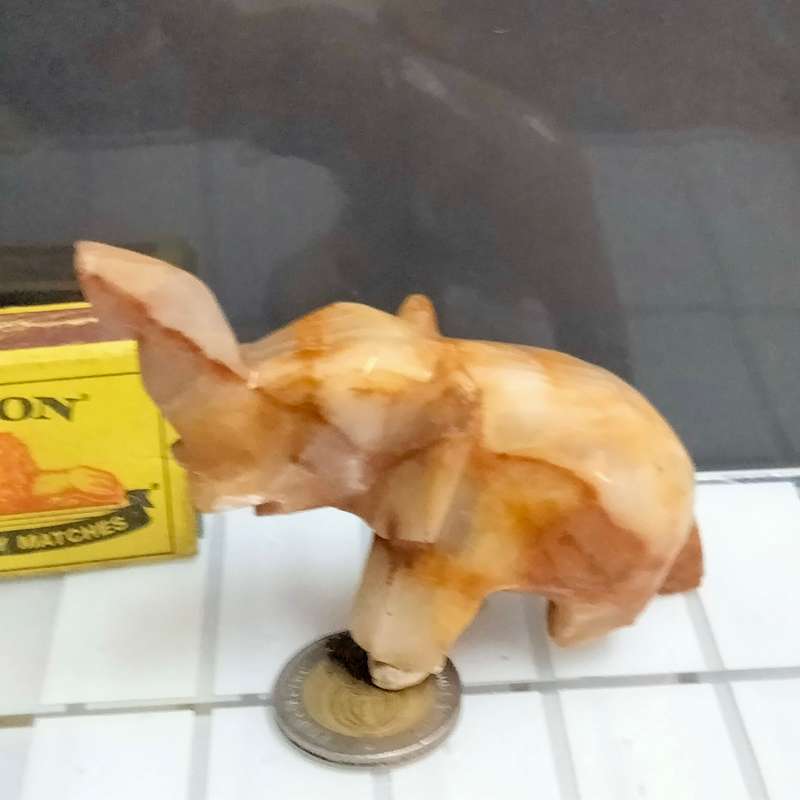 1 ONYX semi precious gemstone Elephant figurine Small  Note 3 feet damage still nice item