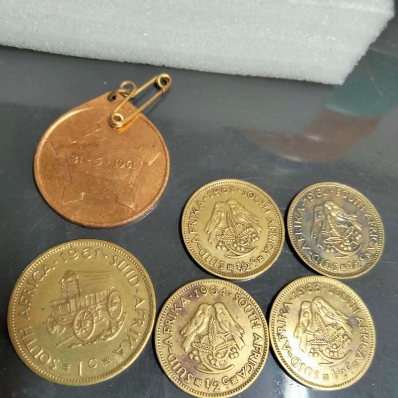 Souvenir Events Medal 31.5.1961 Formation of the Republic S.A. Bronze plate+60sCoins1/2 cents