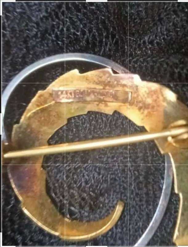 Gold filled leaf brooch 14 KT + box vintage