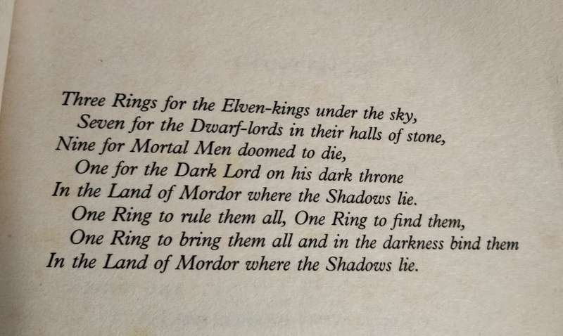 Book Lord of the Rings -fellowship of the rings -JRR Tolkien this film tie-in edition 2001 pre-owned