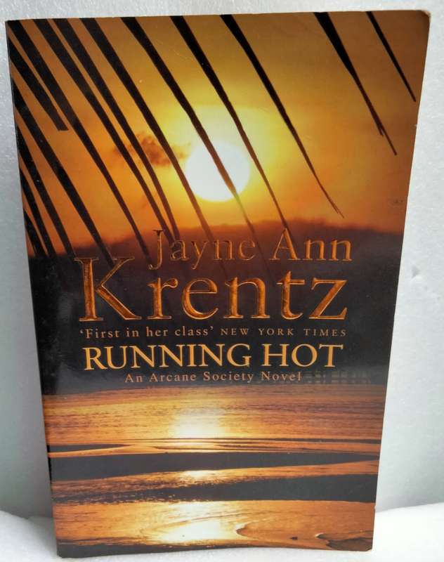 Book Running Hot - Jayne Anne Krentz pre owned