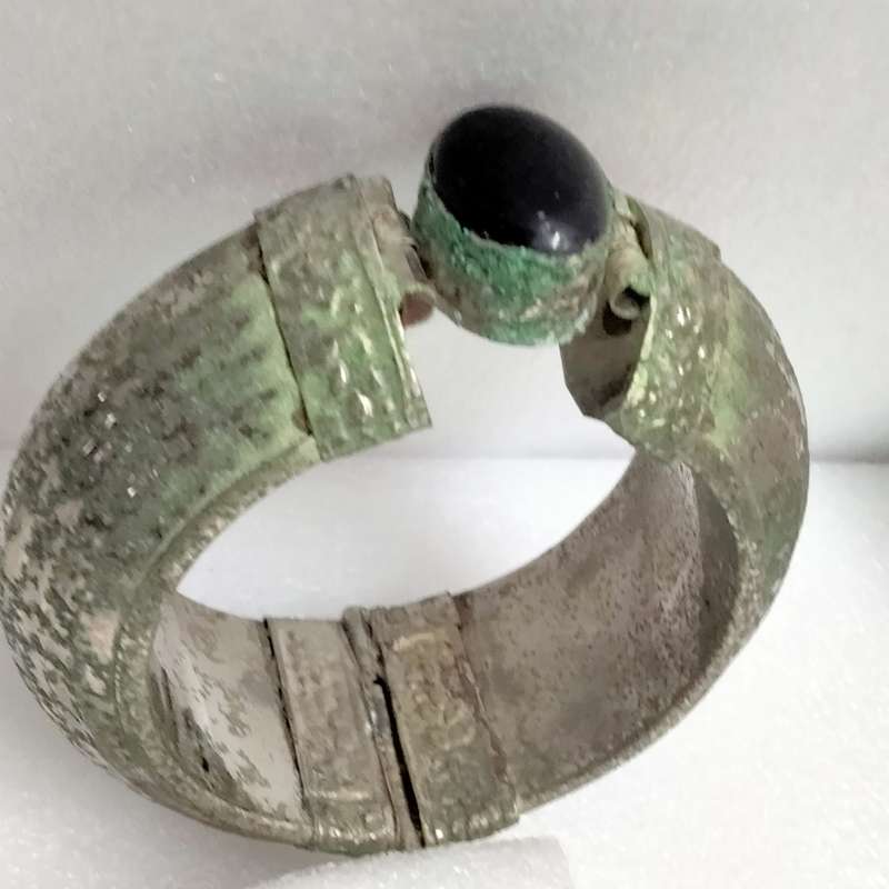 Morrocan Pin hinge BANGLE Thick wide Simulated Black Agate -Verdigris Patina SPECTACULAR W.84 grams