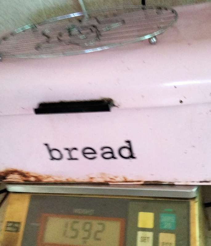 Pink Bread Tin  +Cooling rack - Distressed
