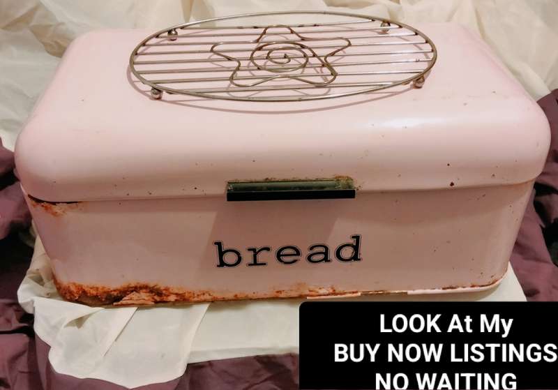 Pink Bread Tin  +Cooling rack - Distressed