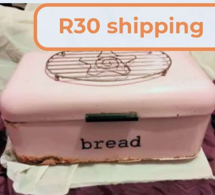 Pink Bread Tin  +Cooling rack - Distressed