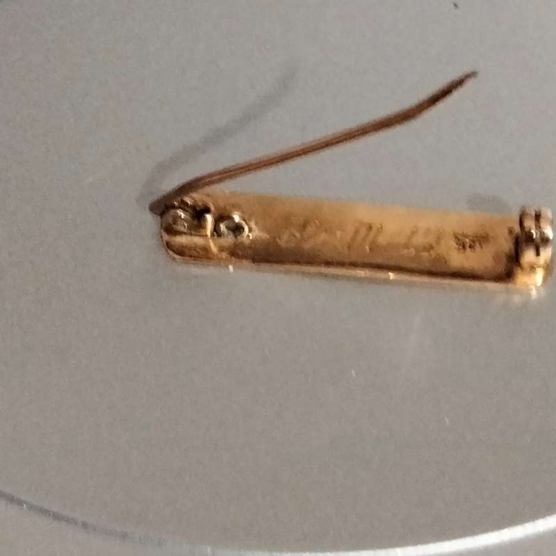9 CT GOLD-LORNA Dated 27.10.48? BROOCH LOOK at My BUY NOW LISTINGS NO WAITING