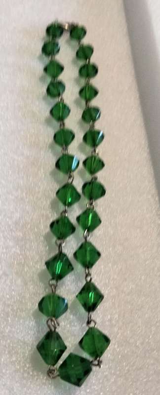Necklace - vintage Italian cut glass faceted GREEN Lobster clasp Look at my Buy Now No Waiting