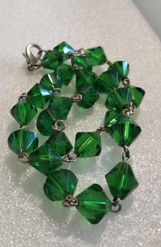 Necklace - vintage Italian cut glass faceted GREEN Lobster clasp Look at my Buy Now No Waiting