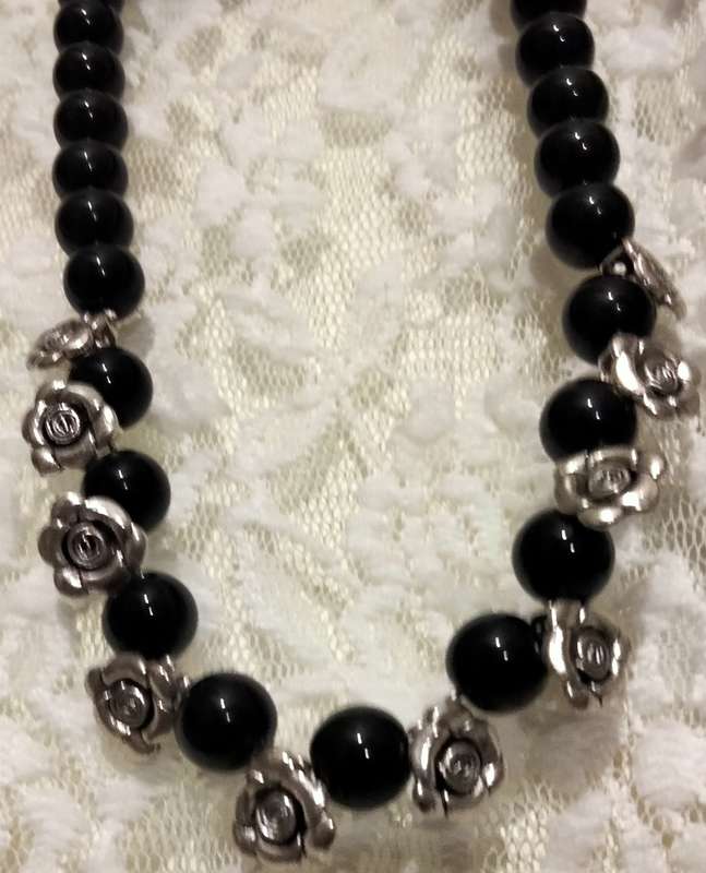Necklace Black  Glass beads +metal Roses silver tone metal +lobster clasp