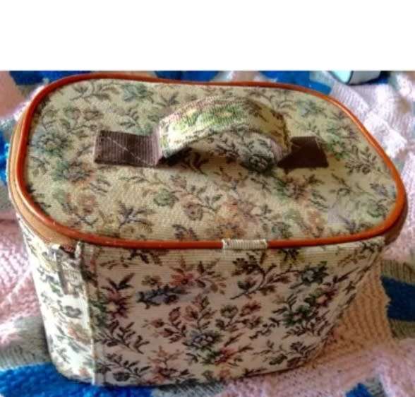 VANITY CASE vintage embroidery material Interior needs TLC missing small mirror
