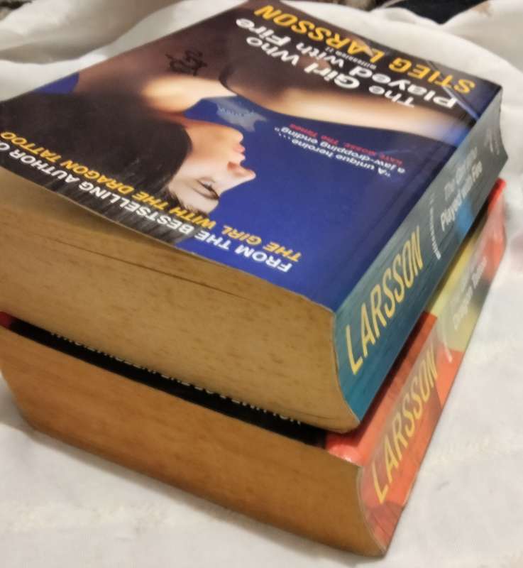Book  Stieg Larsson - The Girl with the Dragon TATTOO+The Girl who Played with Fire pre owned soft c