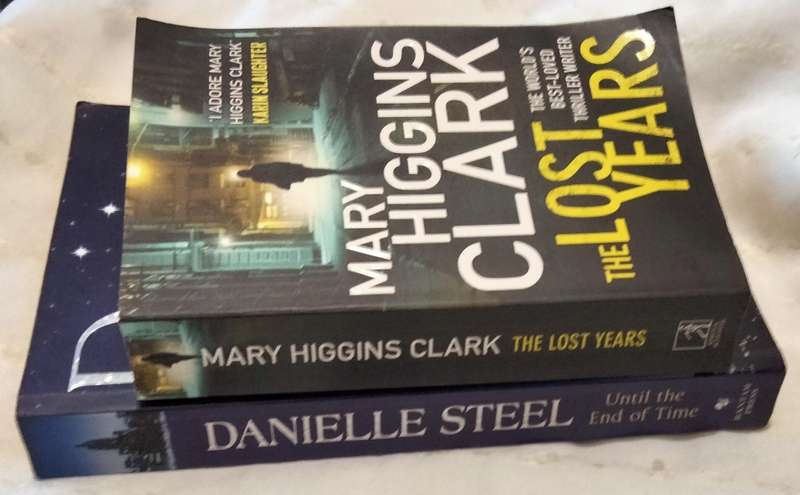 2 Books Author Danielle Steel Until the End of TIME+2013 Mary Higgins Clark2012 Lost Years Pre-owned