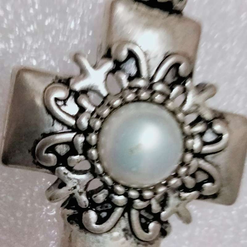 Pendant - Cross  Large Central faux Pearl + chain SILVER TONE metal