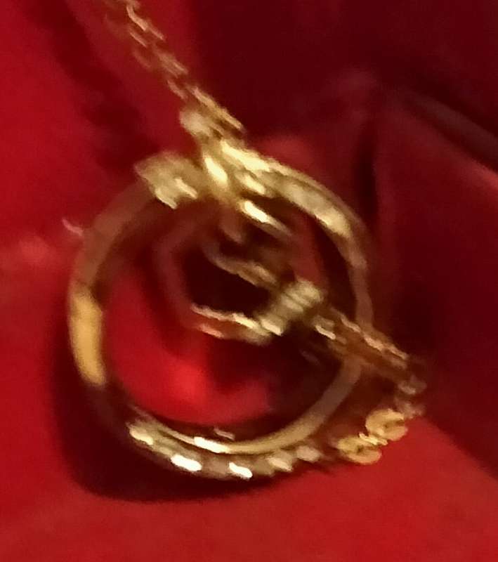 NECKLACE - Egyptian Sunburst PENDANT gold Tone Metal chain+ 2 Ring Pendant+Pairs earrings+ JewellBox
