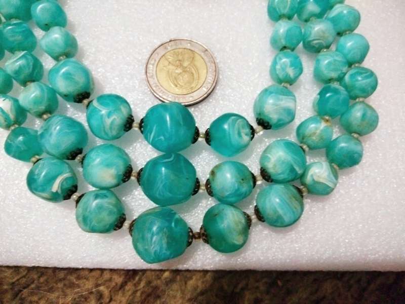 Necklace - Bib 3 Strand composite graduating blue white swirls round beads
