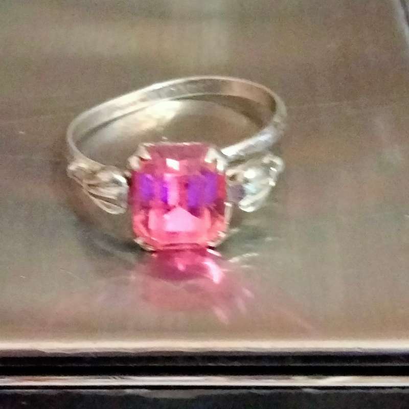 STERLING SILVER Ring stone PINK CUT emerald *Band broken*Box shows ware*LOOK My BUY NOW*NO WAITING