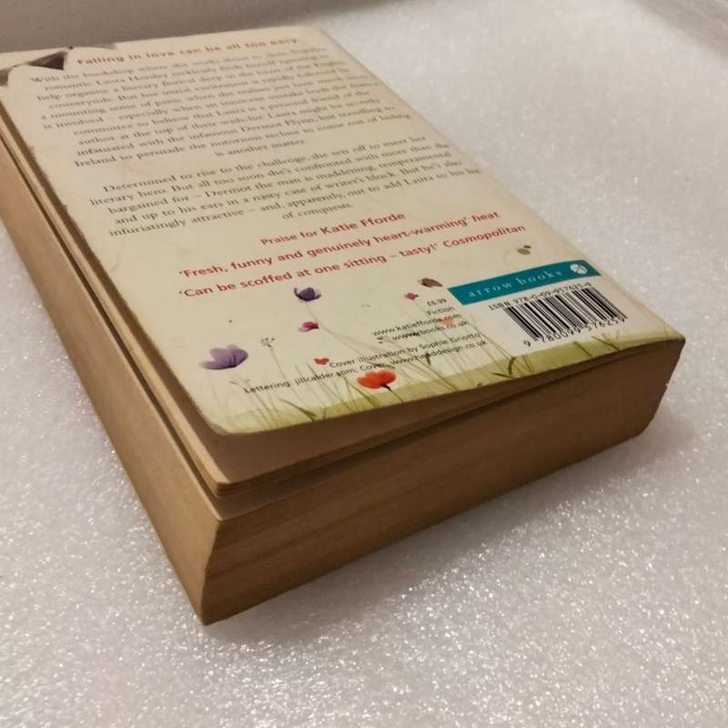 Book USED -Author Katie Fforde Love Letters this edition PB 2010 softcover