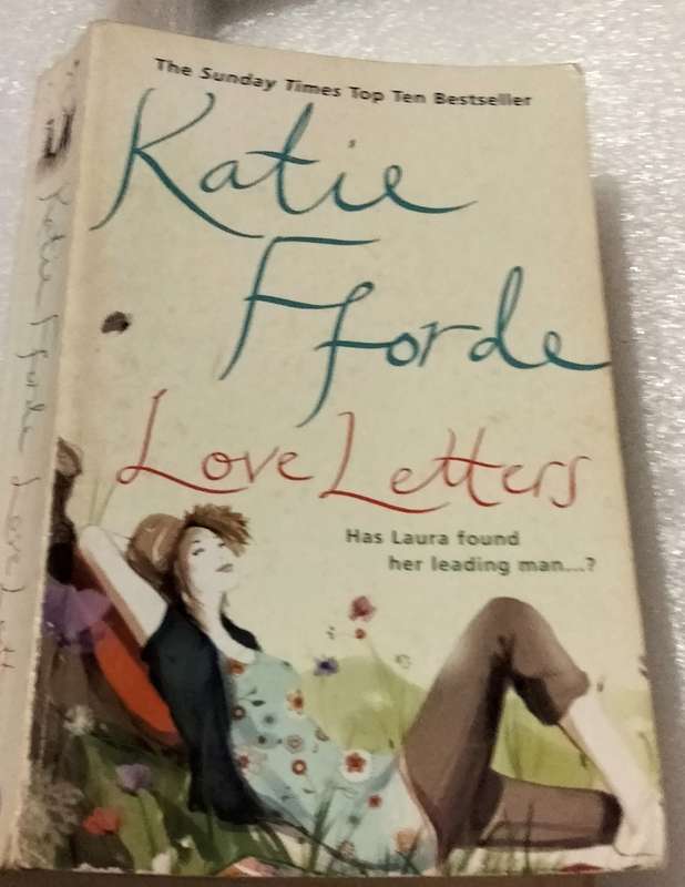 Book USED -Author Katie Fforde Love Letters this edition PB 2010 softcover