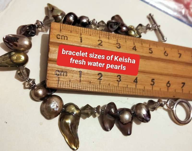 Necklace+ bracelet - Keisha -Fresh Water Pearls  Golden Green Look at my Buy Now -No Waiting