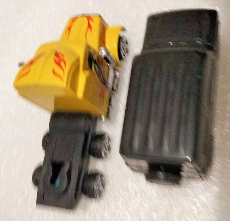 Suzuki Jimmy Tomica 2021 McDonald's + freight truck yellow red flames Look at my Buy Now No Waiting