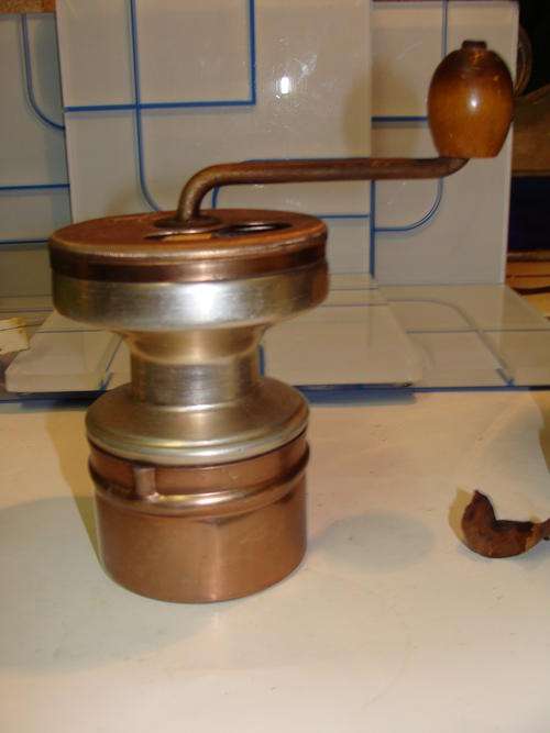GRINDER  COFFEE metal!!!HOP!!mechanism only GREAT COUNTRY KITCHEN DECOR!!!DISPLAY