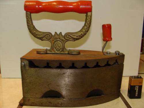 R259.00!COAL IRON CAST IRON -RED HANDLE INTRICATE!! GREAT OLD COUNTRY KITCHEN DECOR !!! for display