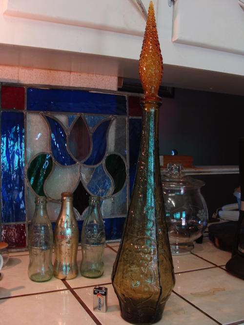 VINTAGE!!!!DECORATIVE BOTTLE 580MM LARGE BASE 80MM MIXED TOP COLOUR BROWN BOTTOM GREEN