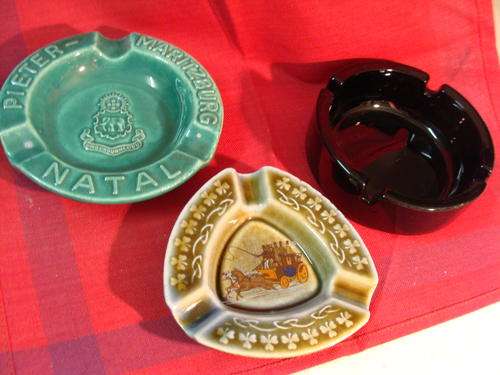ASHTRAYS -3-IRISH PORCELAIN WADE-LUCIA-BLACK GLASS!!GO CHRISTMASTQUING ON MY SITE FOR GREAT PRESENTS