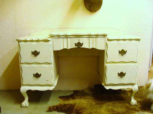 Dressing Table BALL&CLAW- chabby chic white paint *5 draws *Brass handles-Transpot to JHB R600.00