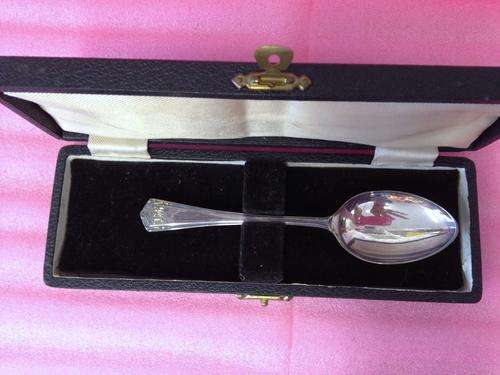 STUNNING -1 BOXED TEASPOON *SHEFFIELD SILVER PLATED SPOON-MONOGRAMED -B R