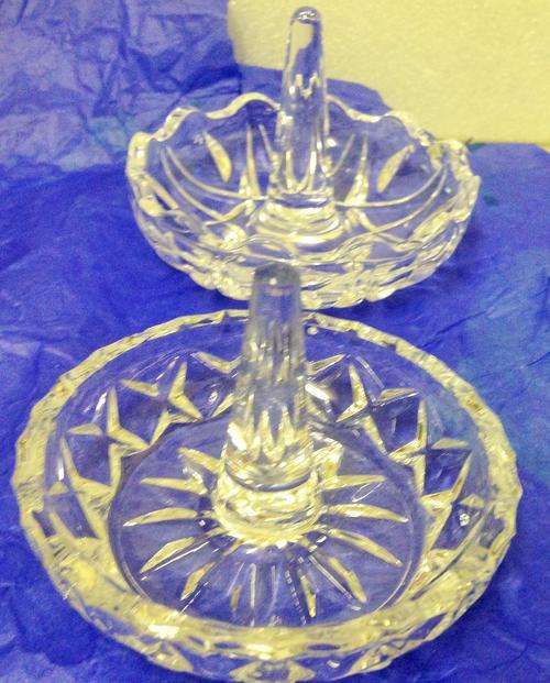 RING HOLDERwith attached PINTRAY base -CRYSTAL  *Pretty Pretty Pretty