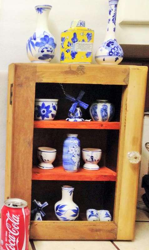 small Display CabinetGREAT COUNTY HOME DECORL@@K at my BUY NOWclose asU bidon items  NO WAITING