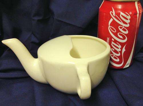 EXQUISITE!!ROYAL WINTON  1 INVALID  FEEDING CUP-MADE IN -ENGLAND