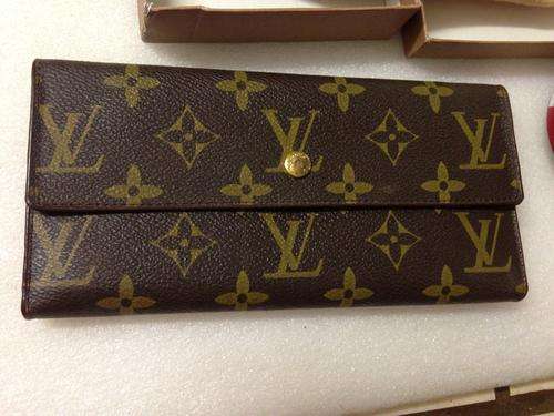 LOUIS VUITTON -MALLETIERA PARIS MAISON FONDEE EN 1854-Wallet/Box/Cover[organiser cards license