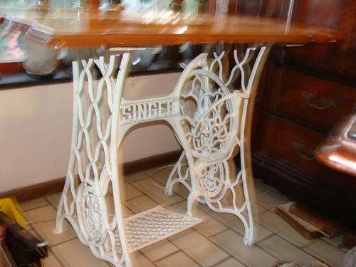 OLD SINGER BOTTOM WITH TIN TOP TABLE