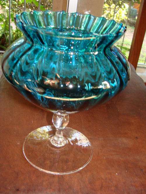 WOW!! FANTASTIC!!!  TEAL VENITION BOLBOUS GLASS WITH KNOP STEM